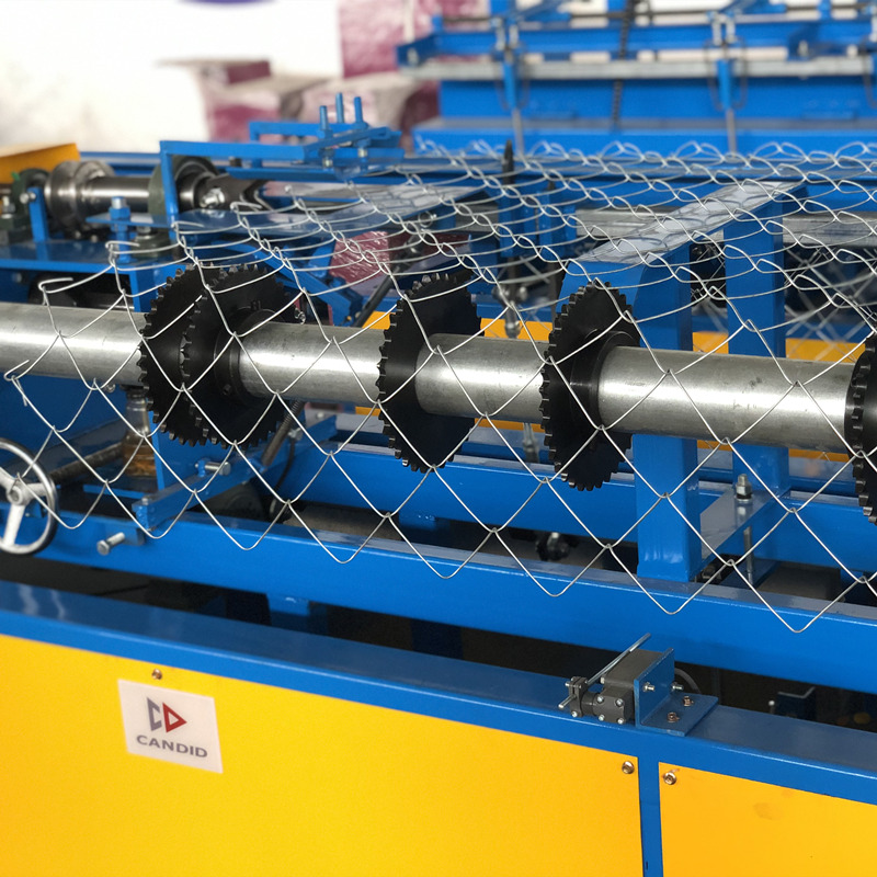 Machine de fabrication de clôture à maillons de chaîne automatique de haute qualité