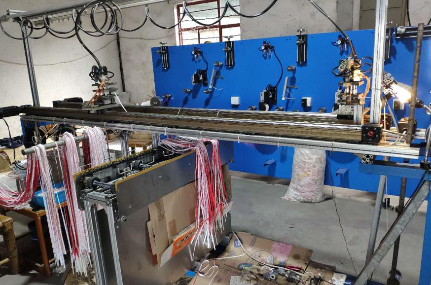 Machine à ruban à mesurer en fibre